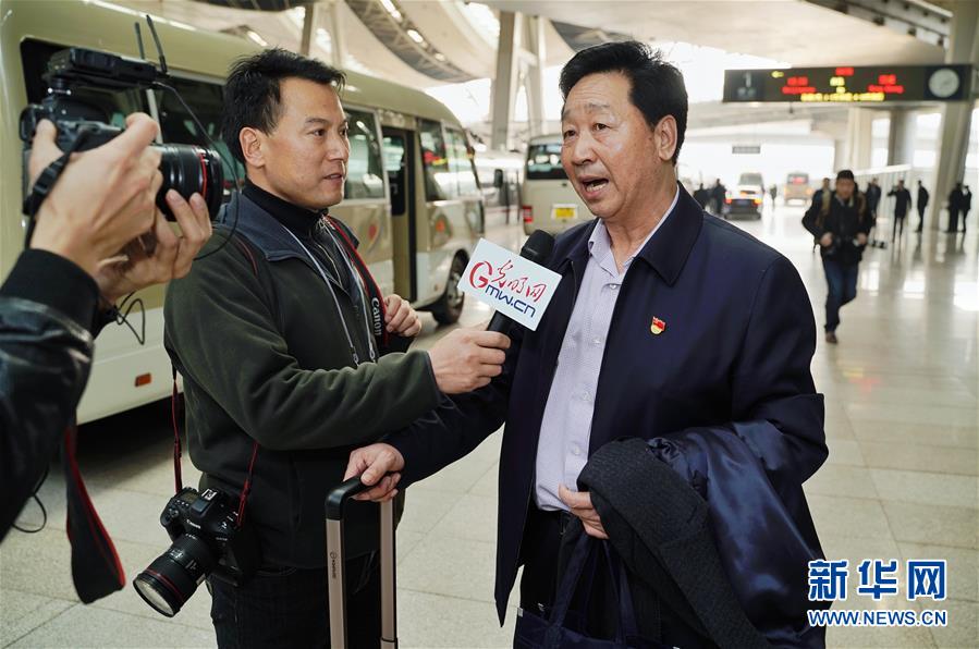 (新华全媒头条·图文互动)(3)2019——春天里的中国两会故事