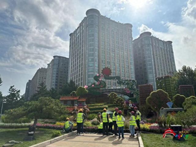 今日实拍!“祝福祖国”巨型花篮亮相天安门广场,国庆花坛实景抢先看!