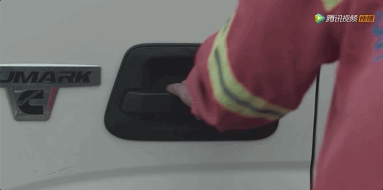 1629720594919974.gif 22.gif