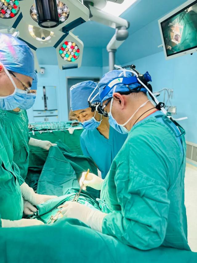 【动态】首儿所心脏内外科联手矫治儿童右心耳持续性房性心动过速