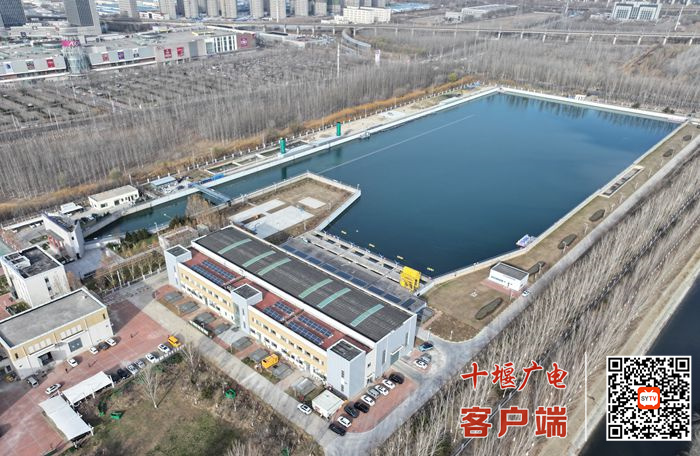 天津外环河出口闸是南水北调中线天津干线的终点，也是天津市引江供水的起点。（朱江于2024年12月10日航拍）... (2)_副本