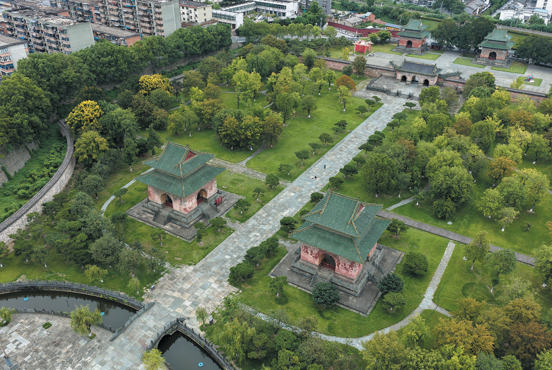 玉虚宫赑屃驮御碑亭