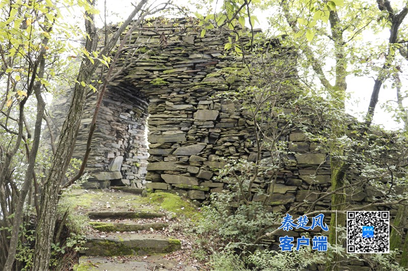 郧阳老虎寨遗址西南寨门