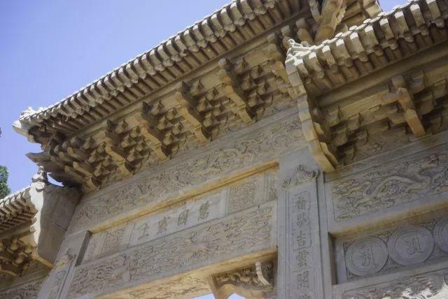 300年来秘不示人 西黄寺“隐藏”着这座北京最美白塔