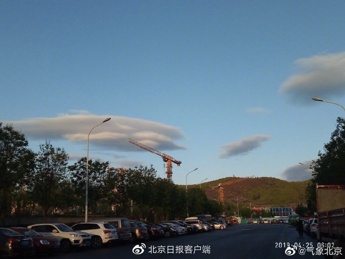 王芳摄自门头沟永定曹各庄北