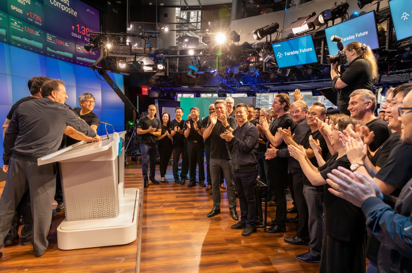 FF美股挂牌上市创始人贾跃亭现身