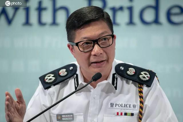 首次，香港警方发出实弹警告！新警务处长将上任