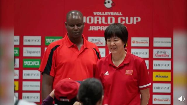 中国女排赢到夺冠，主教练郎平哭了