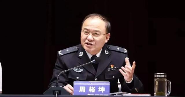 武汉女子监狱确诊230人，监狱长免职