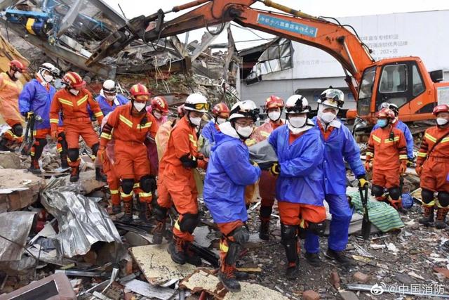 血的教训令人震惊！泉州坍塌酒店已致20人死亡