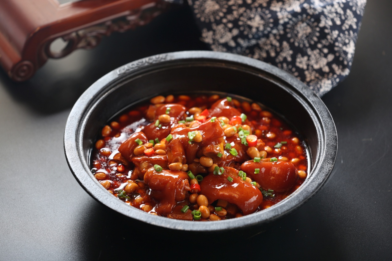 糯香黄豆焖蹄花.jpg