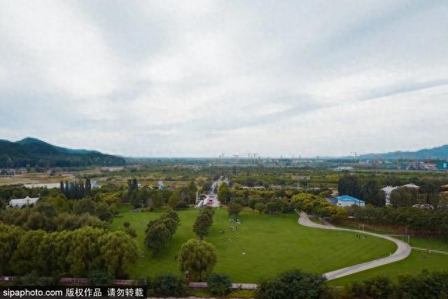 初秋时节，在京郊山水间邂逅一场浪漫日落