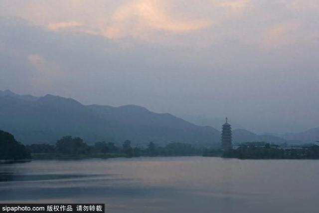 初秋时节，在京郊山水间邂逅一场浪漫日落