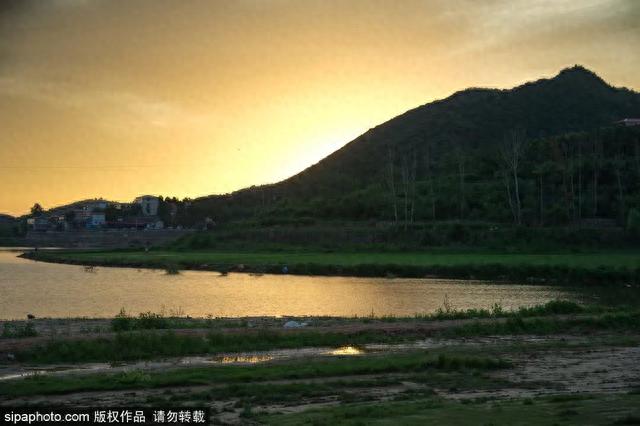 初秋时节，在京郊山水间邂逅一场浪漫日落