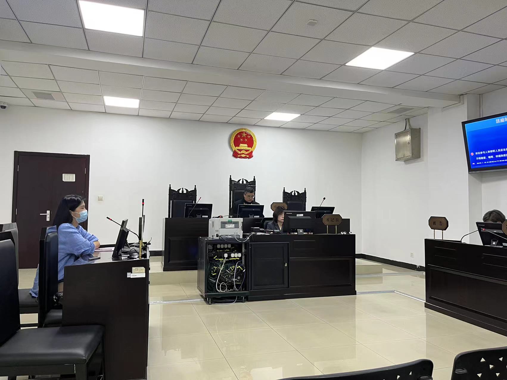寄养五天四夜后爱犬感染“犬瘟”,犬主诉宠物店追讨医药费