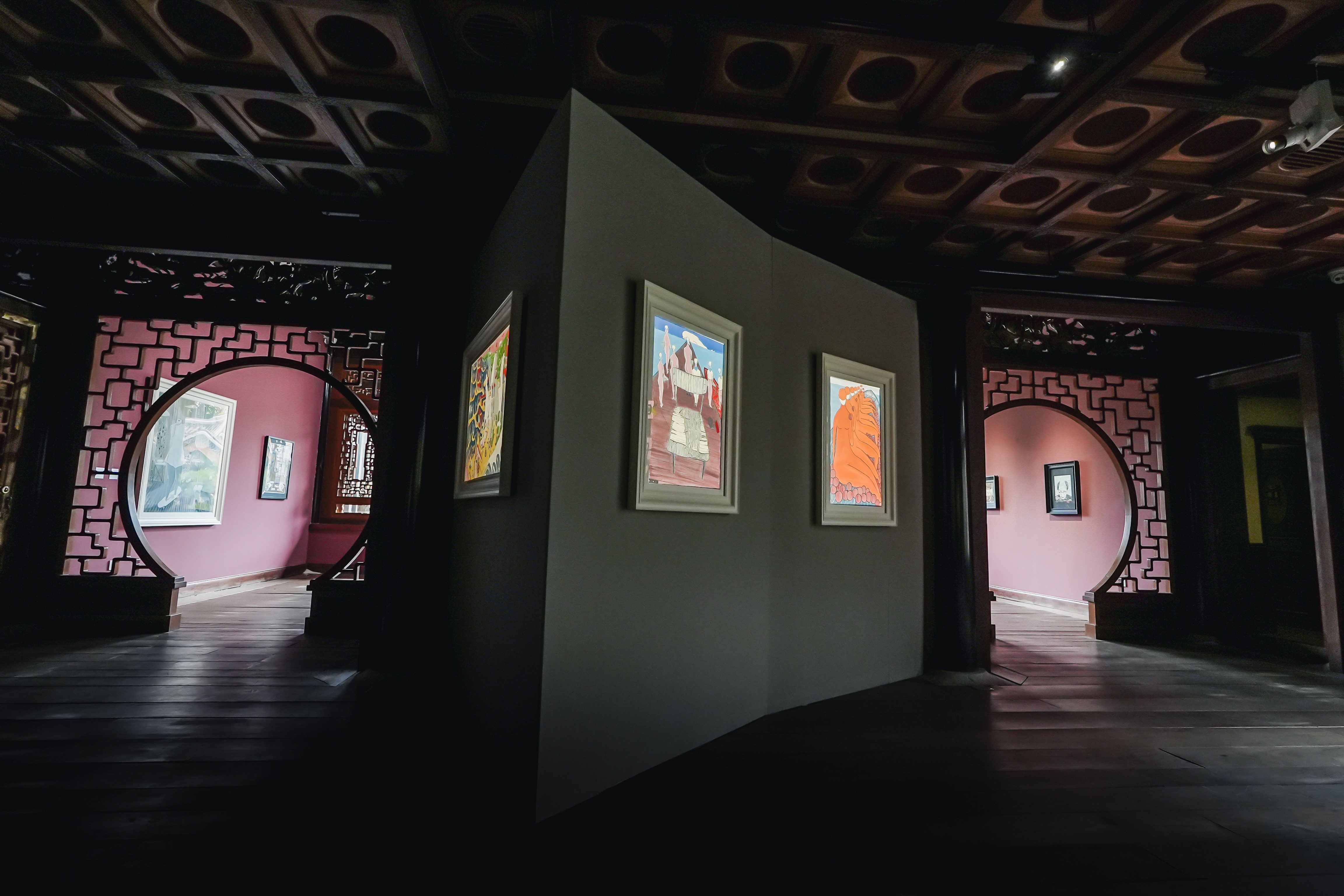 作家金宇澄办画展,茅奖作品《繁花》手稿及百余幅画作集中亮相