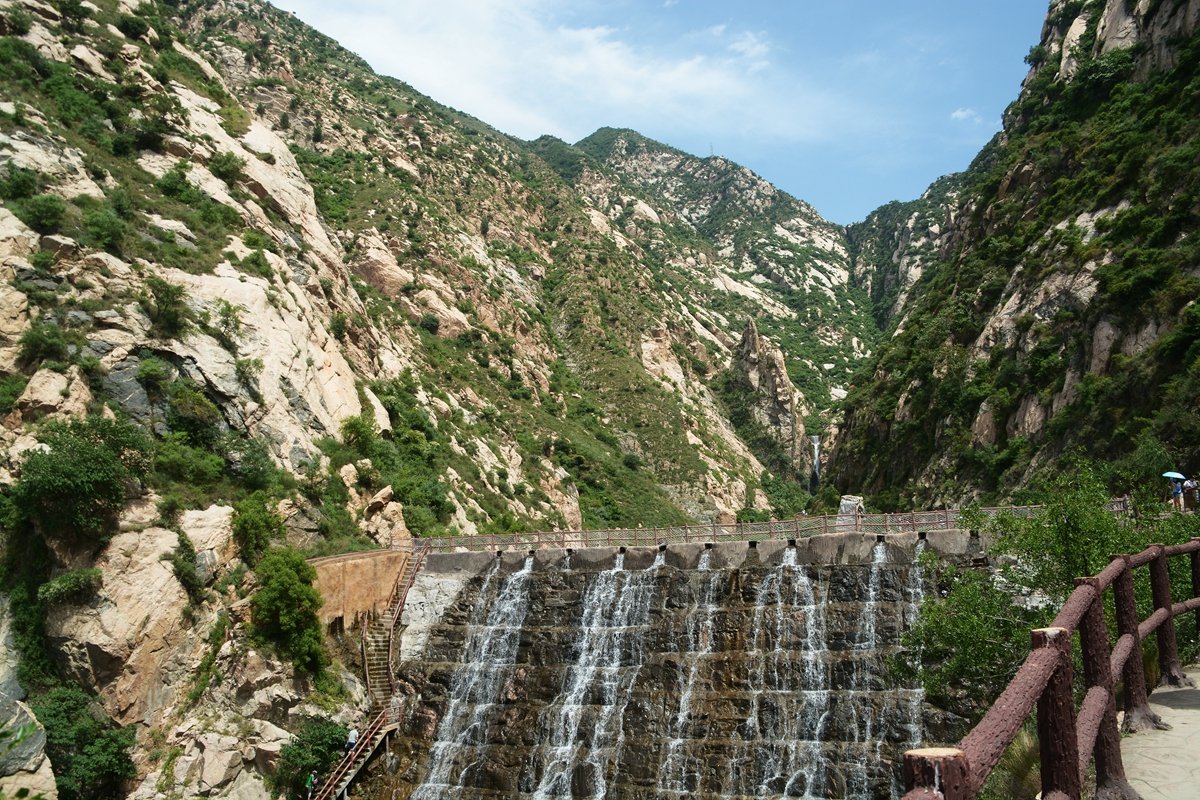 神潭大峡谷景区 资料图