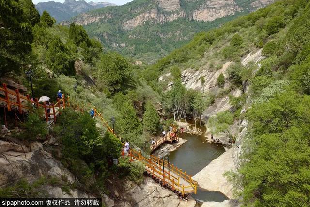 盛夏游山玩水，赏峡谷风光