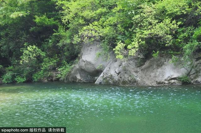 盛夏游山玩水，赏峡谷风光