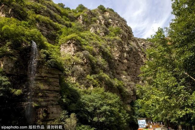 盛夏游山玩水，赏峡谷风光