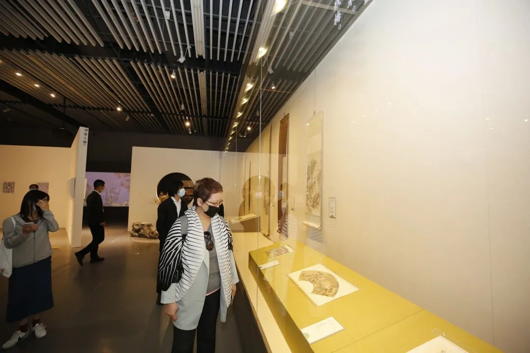 园博馆展览丨“中国园林‘多维度’系列展——窗，园林的眼睛”