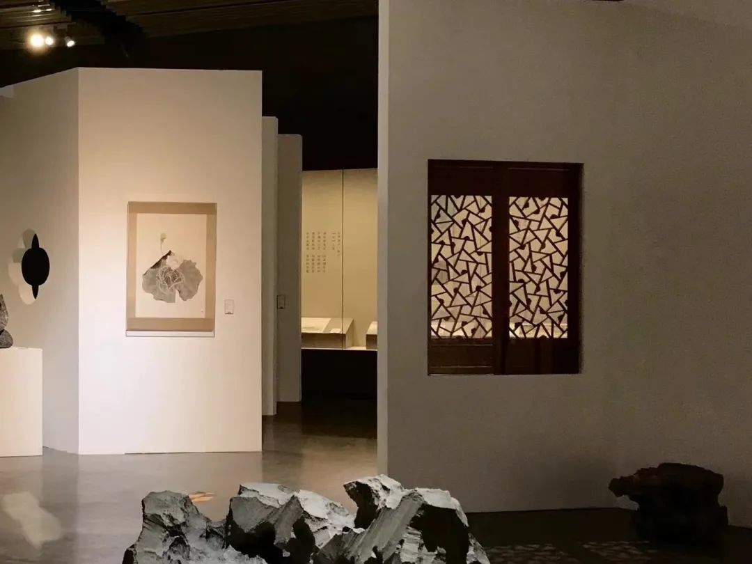 园博馆展览丨“中国园林‘多维度’系列展——窗，园林的眼睛”