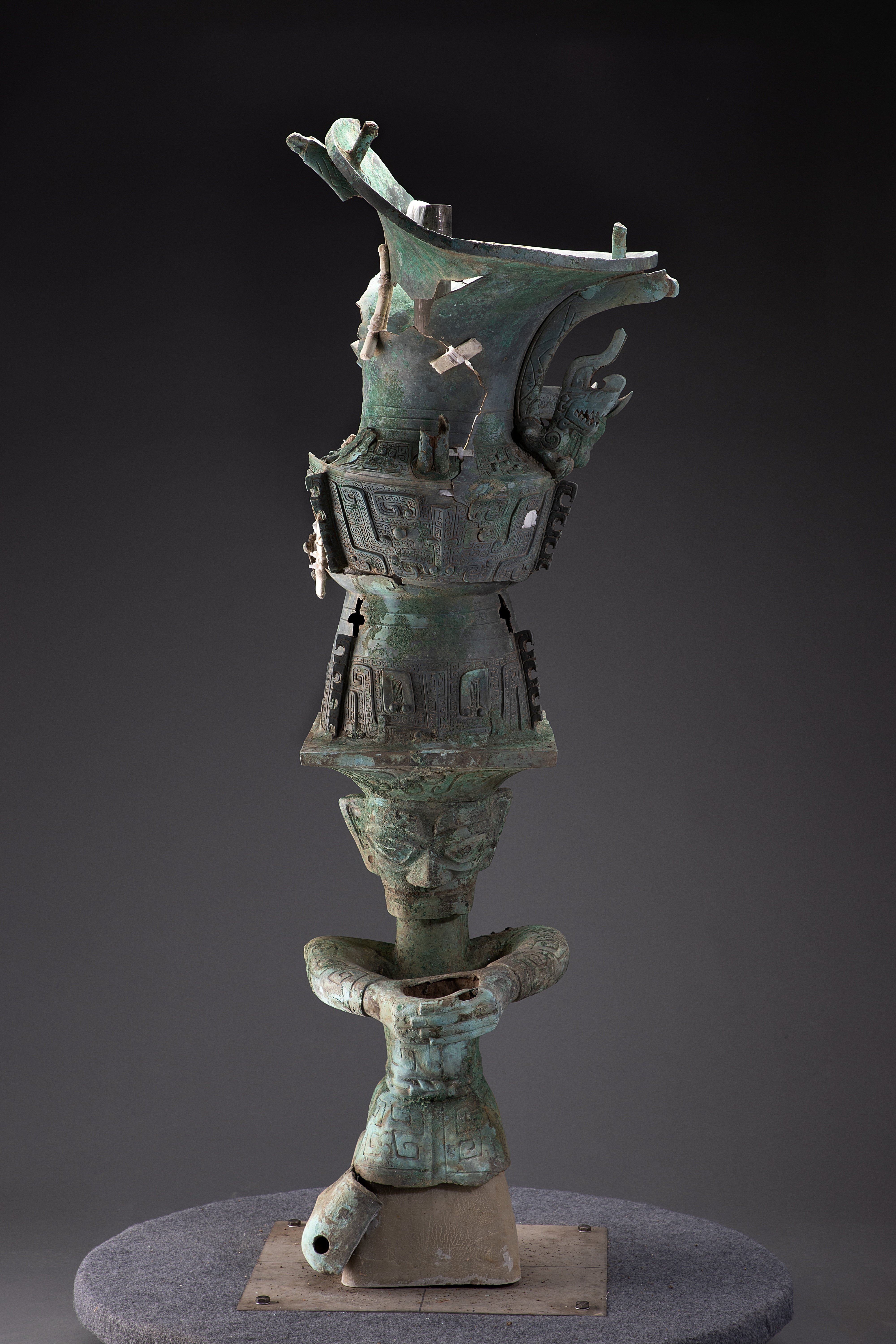 2. K3顶尊跪坐人像.jpg?x-oss-process=style/w10