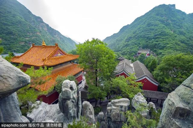 古寺寻幽，开启仲夏静心之旅