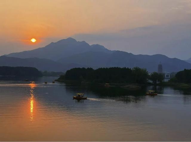 北京夏日美景已就位，开启一次骑行之旅吧