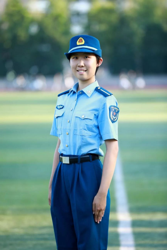 飒！“清华+空军”首批女飞行学员完成首次单飞