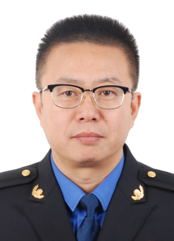 张春山 证件照