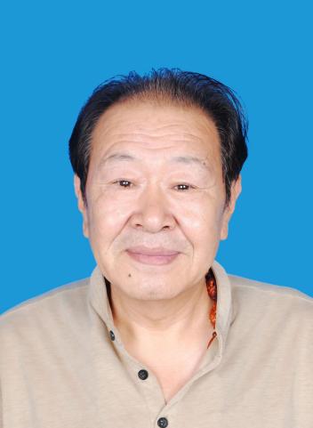 薛胜华证件照