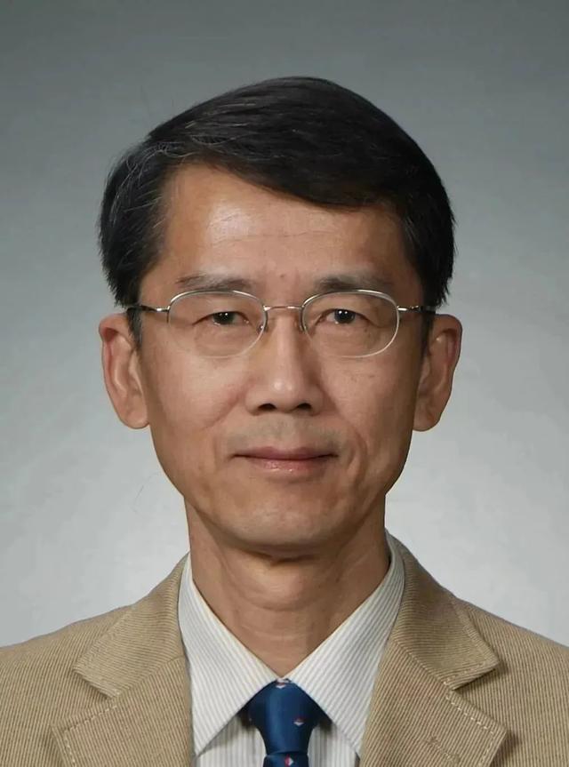 两会！清华代表委员们准备好了！