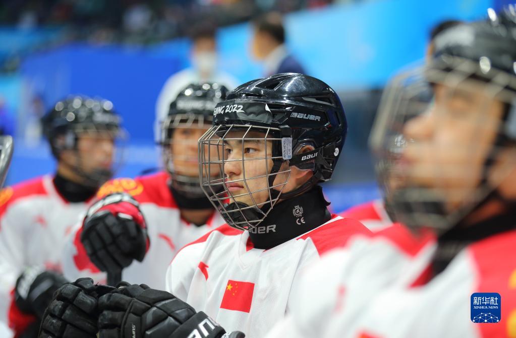 北京冬残奥会赛场上，汪之栋与队友并肩作战。（图片由受访者提供）