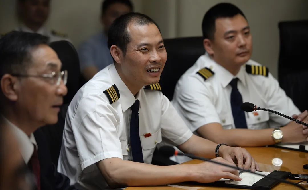 “英雄机长”刘传健，有了新职务