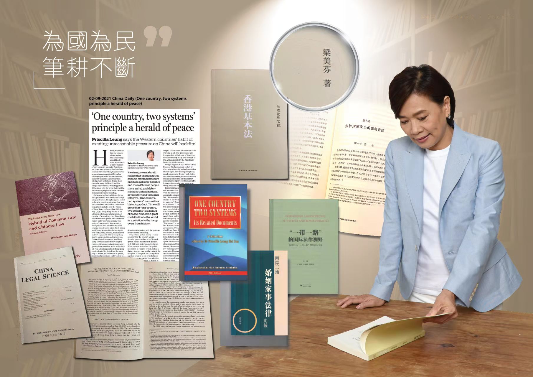 桌子上摆放着广告卡片和海报描述已自动生成