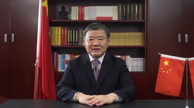 丘成桐先生受聘清华大学讲席教授！