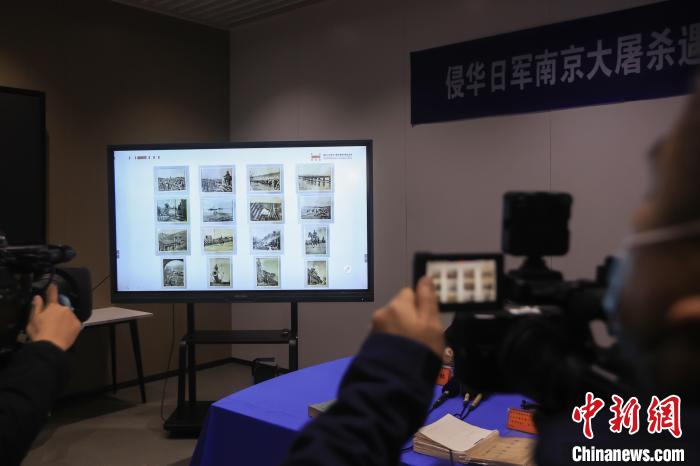 据不完全统计，近17年间，日本僧侣大东仁收集转交加上无偿捐赠给南京的资料已超过四千五百余份。泱波 摄