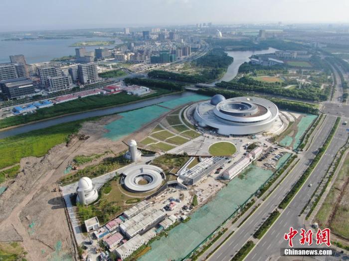 航拍上海自贸试验区临港新片区。中新社记者 张亨伟 摄