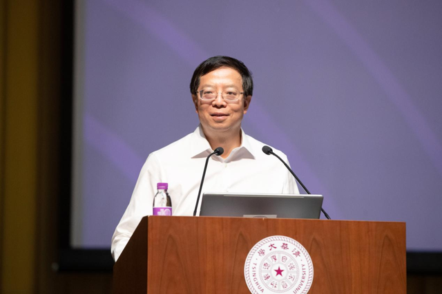 开学第一课，邱勇老师这样说