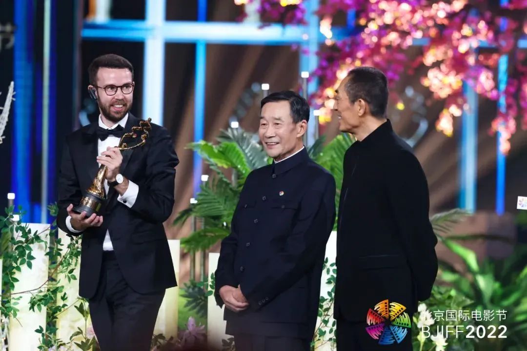 第十二届北京国际电影节举行闭幕式，隆重揭晓“天坛奖”十大奖项