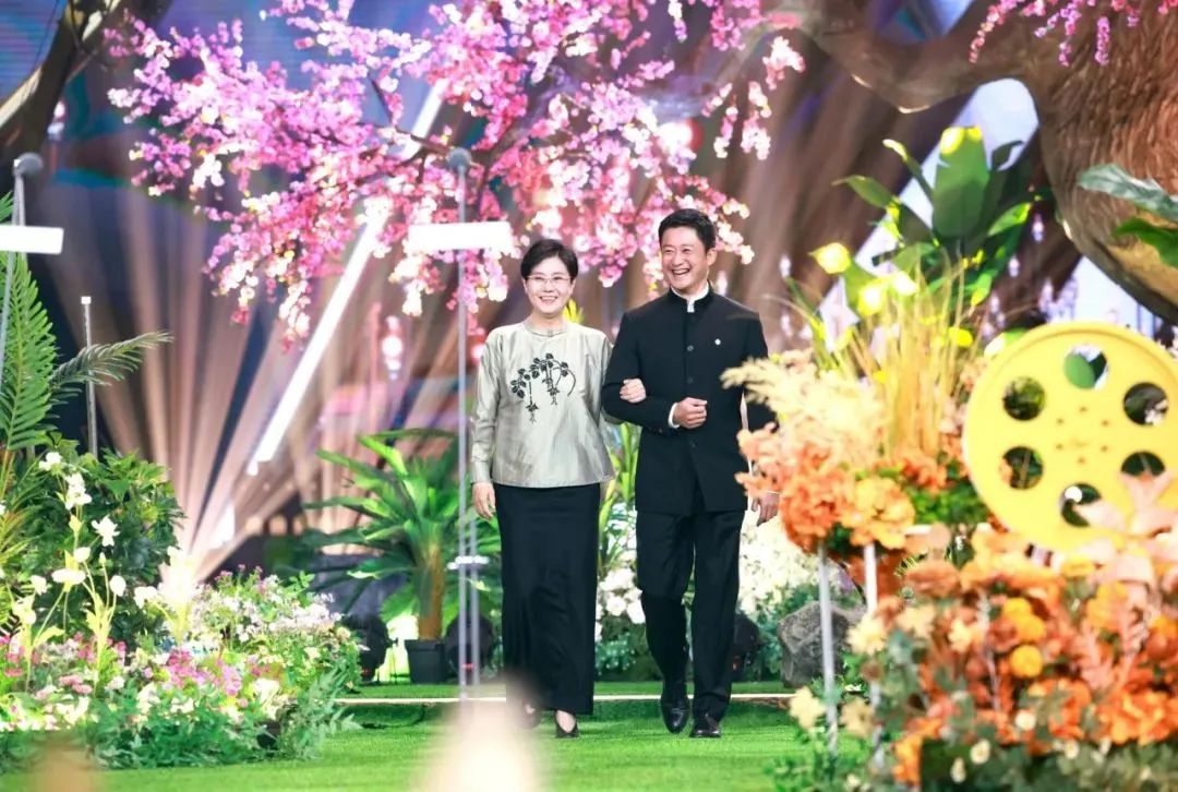 第十二届北京国际电影节举行闭幕式，隆重揭晓“天坛奖”十大奖项