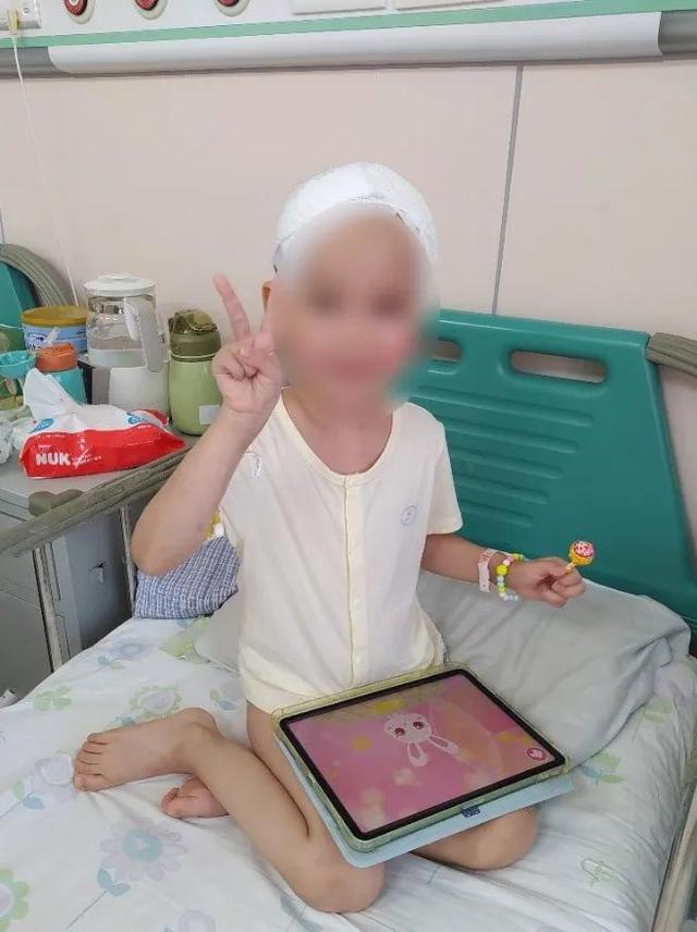 【动态】首儿所多学科协作抢救4岁坠楼女童