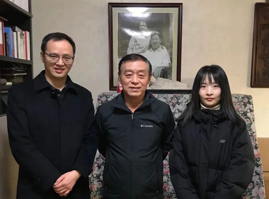 刘力群先生再次向香山革命纪念馆捐赠革命文物