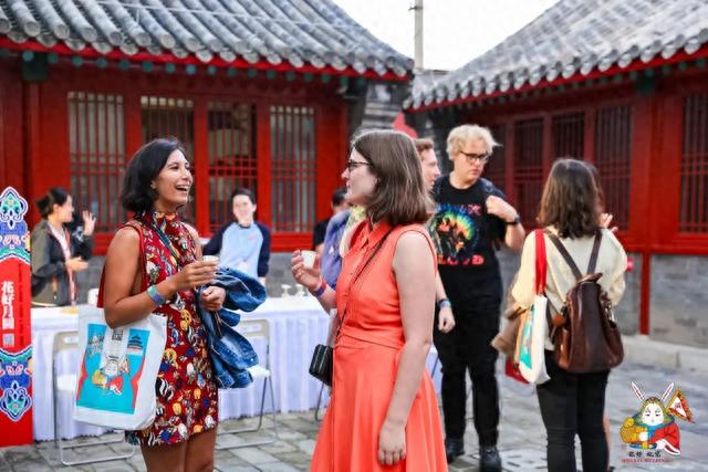 “你好 北京”，乐享非遗——在京外国人深度体验首都文化系列活动首场活动在智化寺举办