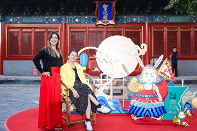 “你好 北京”，乐享非遗——在京外国人深度体验首都文化系列活动首场活动在智化寺举办