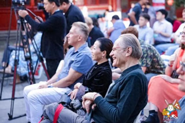 “你好 北京”，乐享非遗——在京外国人深度体验首都文化系列活动首场活动在智化寺举办