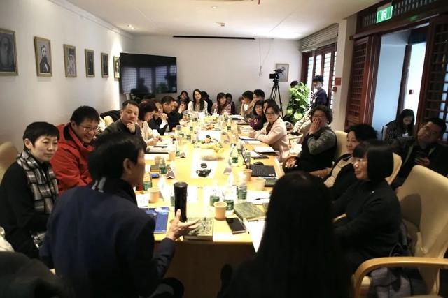 春光里，与文学相遇，与教育相随！走进小十月青年作家创作营