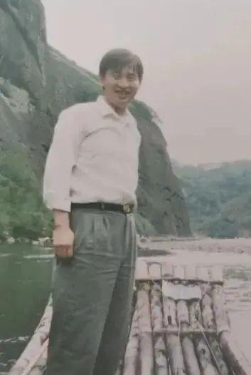 埋首耕耘20余年，他步履不停