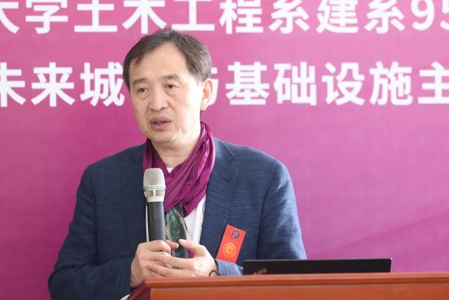 埋首耕耘20余年，他步履不停